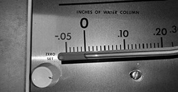 Manometer Close-Up