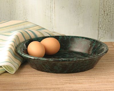 Basic Pie Pan Back on Green