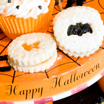 Halloween Linzer Cookies How-To