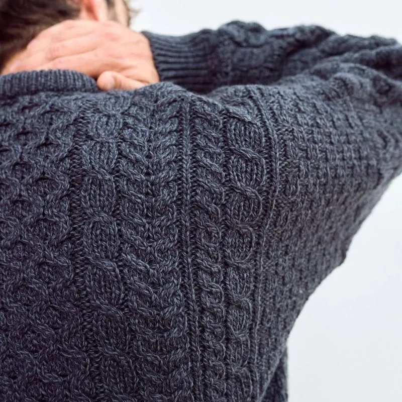 A20182 CHARCOAL Colour Heavyweight Traditional Irish Fisherman Sweater Back Side Closeup View Knit Gaelsong 