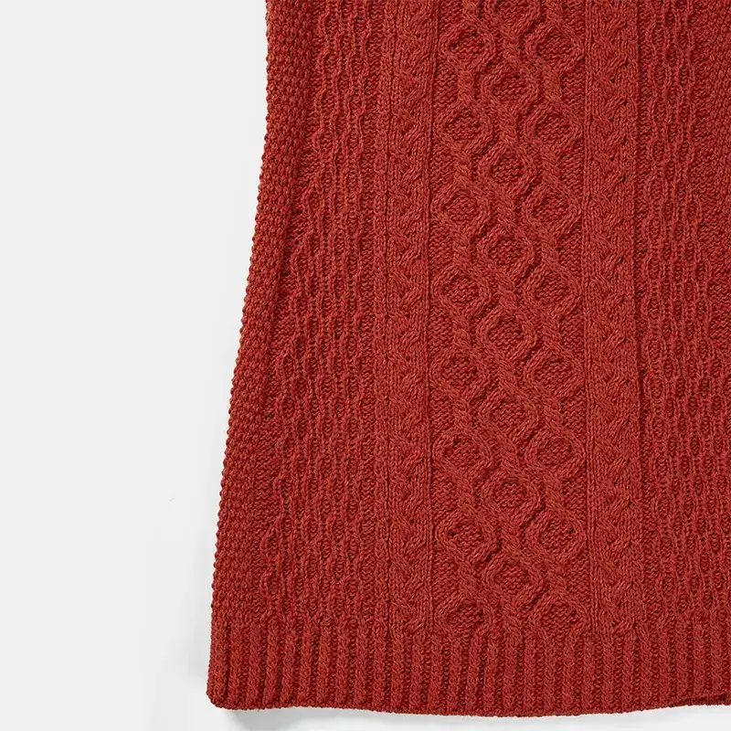 A20234 Vintage Cable Knotwork Dress Closeup View Knit Gaelsong