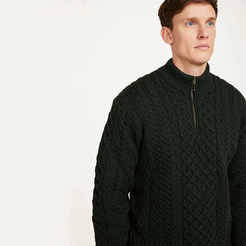 A20258 ARMY GREEN Colour Men's Merino Half Zip Aran Sweater Closeup View Gaelsong