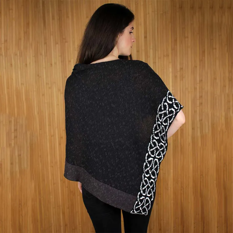 A20263CHAR Celtic Wallace Shawl Back Side Gaelsong