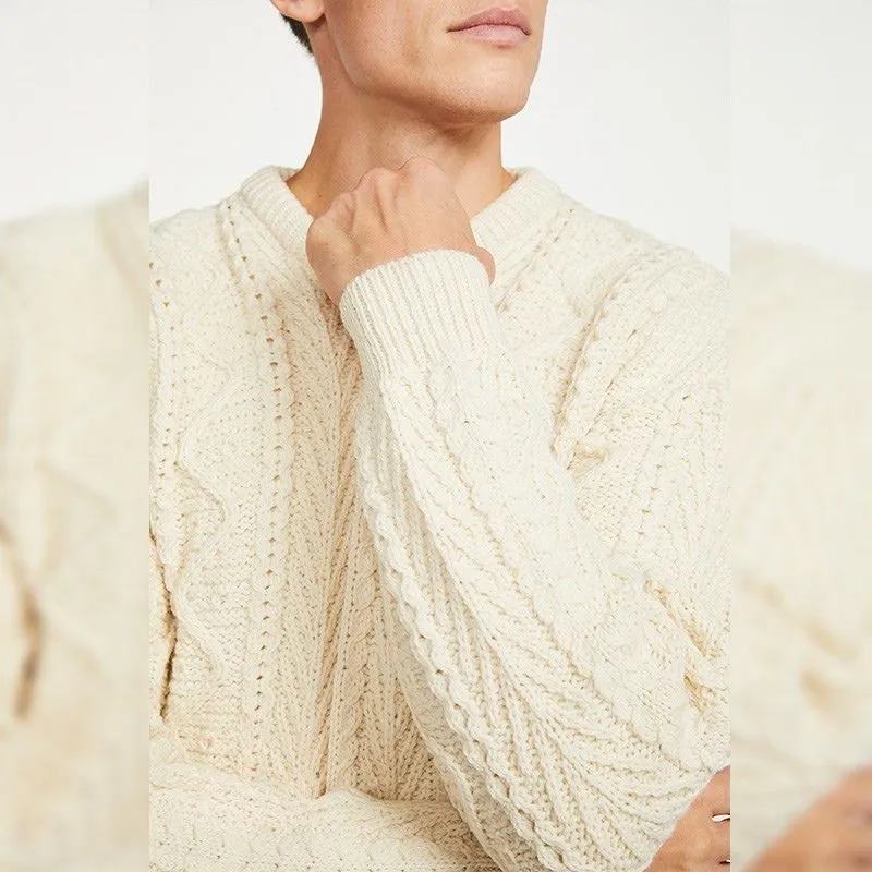 A20280 NATURAL WHITE Colour Men's Lightweight Crew Neck Aran Knit Sweater Closeup Sleeve View Gaelsong
