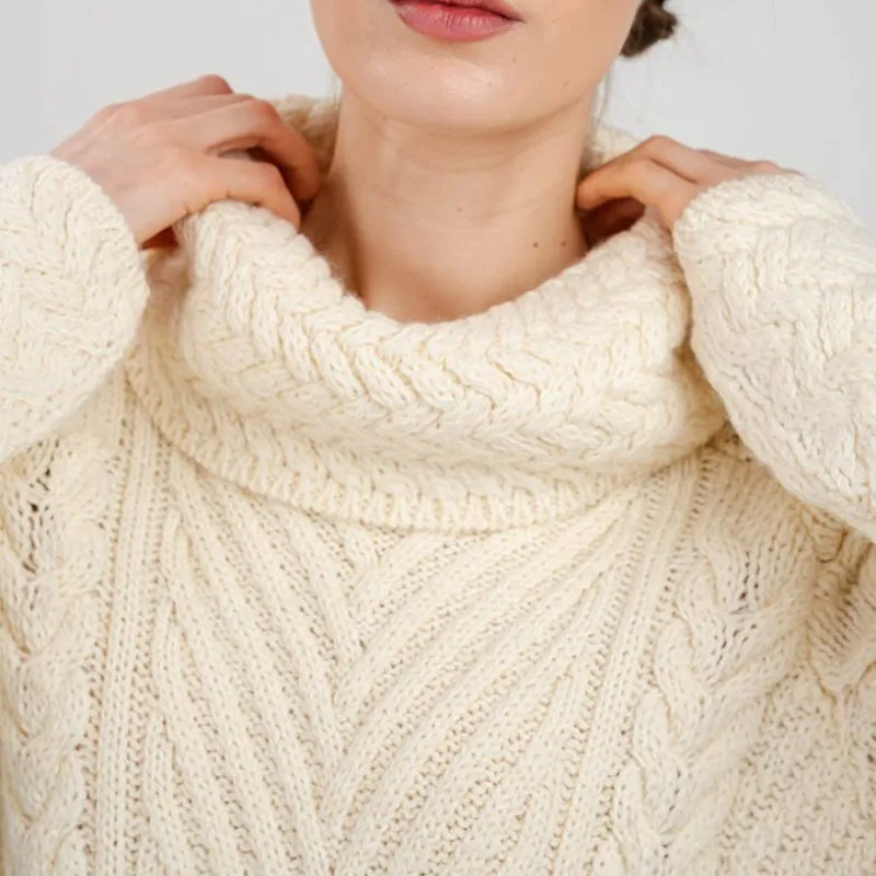 A20325 Color NATURAL WHITE Womens Traditional Merino Wool Blend Sweater Gaelsong