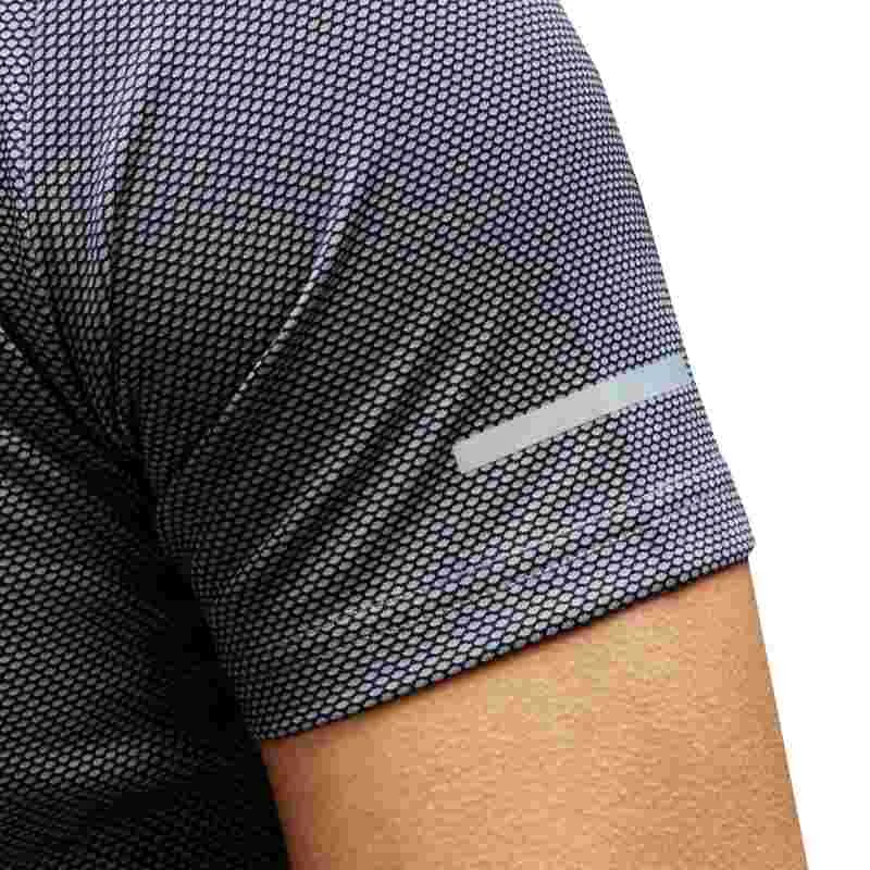 A30041 Men's Guinness Harp Performance Polo Shirt Closeup View Sleeve Gaelsong