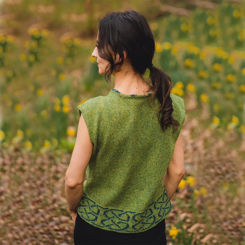 A30068 Women's Silk Celtic Shell Top - Shamrock Green Back Side Gaelsong