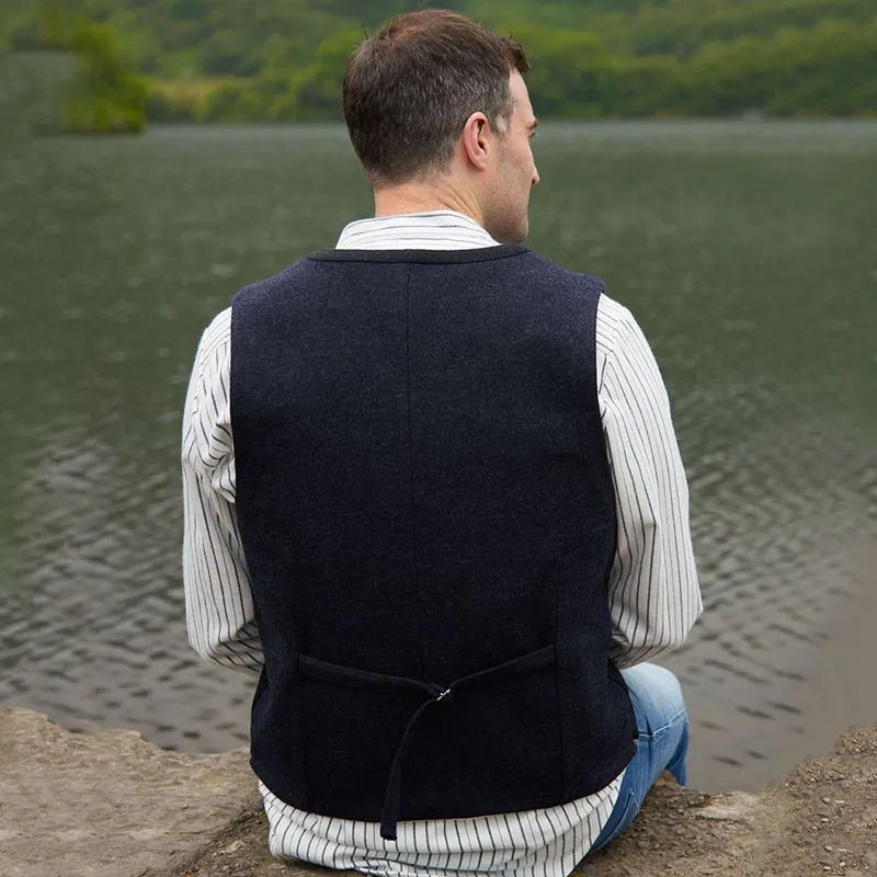 A40177 Color BLACK Buttoned Irish Wool Tweed Vest Back Side Gaelsong