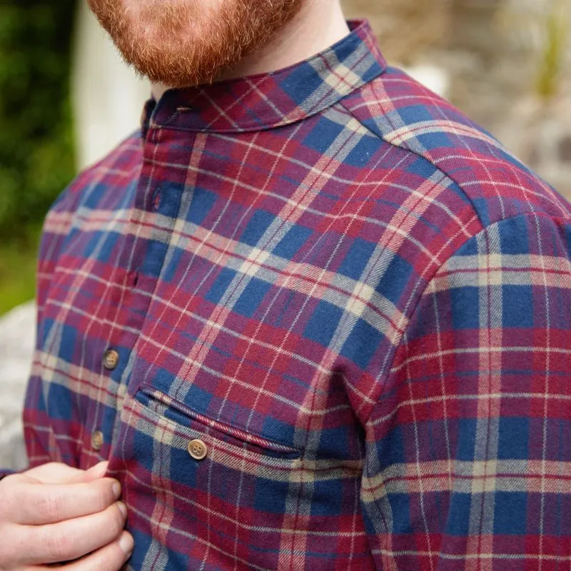 A60205 Mens Flannel Irish Grandfather Shirt Color Maroon Navy Check Closeup Chest View Gaelsong