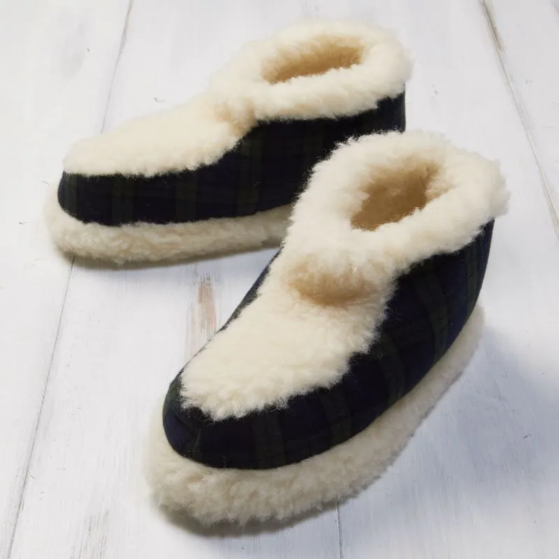 A80006 Green Tartan Slipper Boots Side View Gaelsong