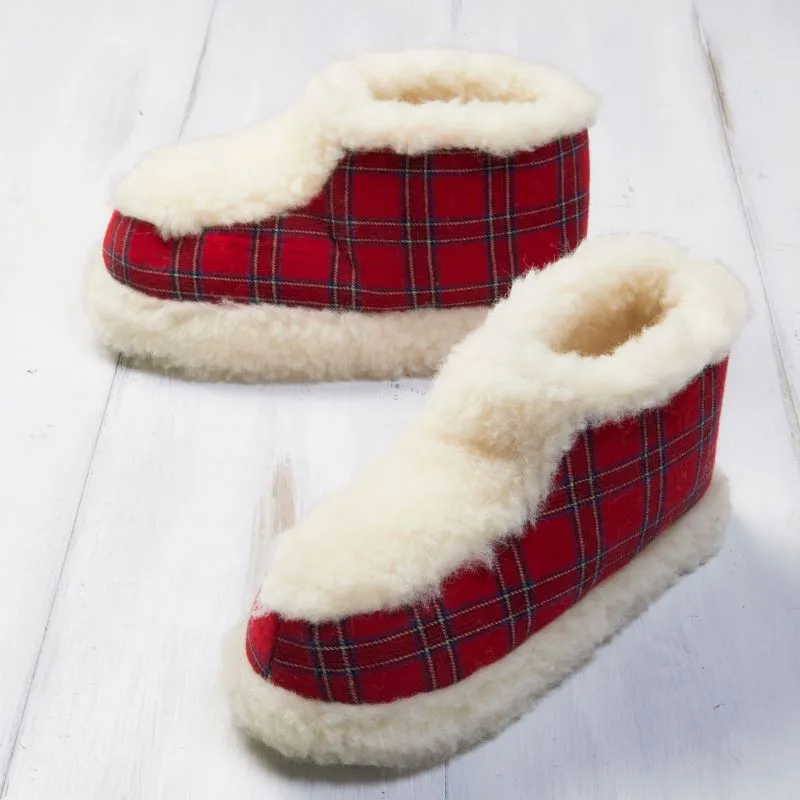 A80007 Red Royal Stewart Tartan Slipper Boots Side View Gaelsong
