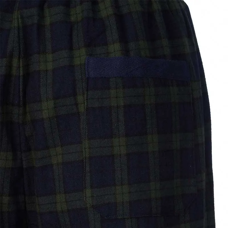 A90025 Green Tartan Men's Cotton Irish Lounge Pants Closeup Back Side Pocket ViewGaelsong