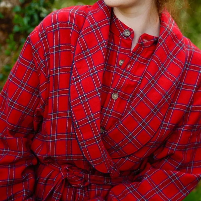 A90028 Women's Irish Cotton Flannel Robe-  Royal Stewart Tartan Design Closeup Chest View Gaelsong