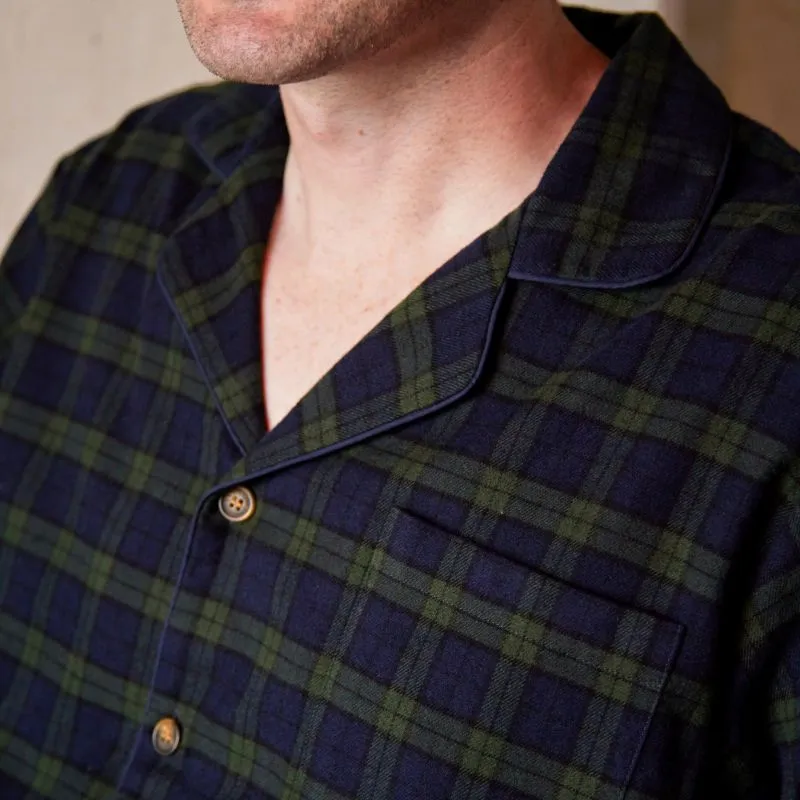 A90031 Men's Flannel Pyjamas - Green Blackwatch Tartan Closeup Chest View  Gaelsong