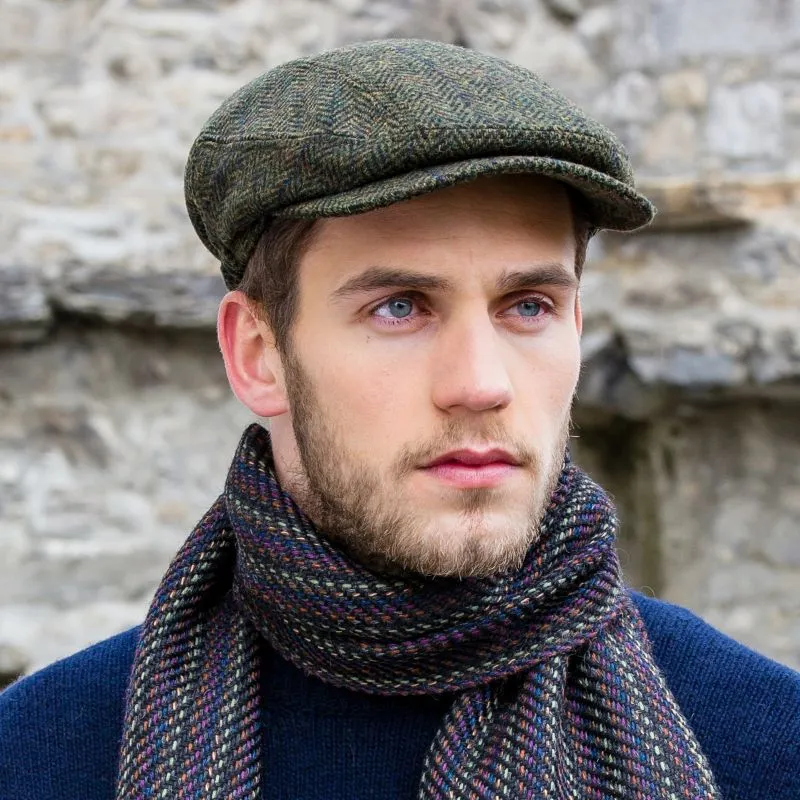 B10148 Irish Tweed Driving Cap Front Lifestyle Gaelsong 