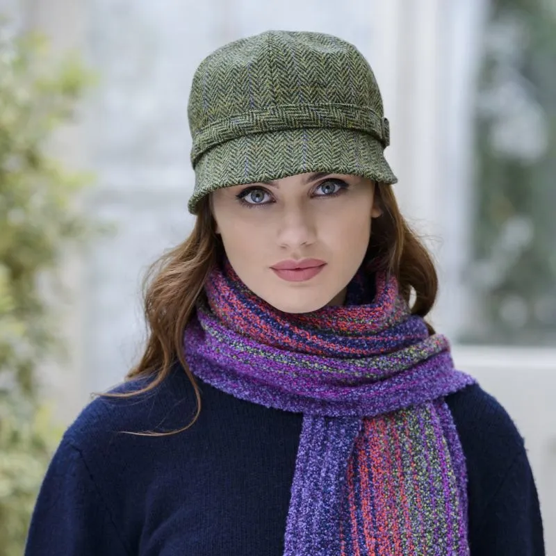 B10157 Spring Green Ladies Hat Lifestyle Front View Gaelsong
