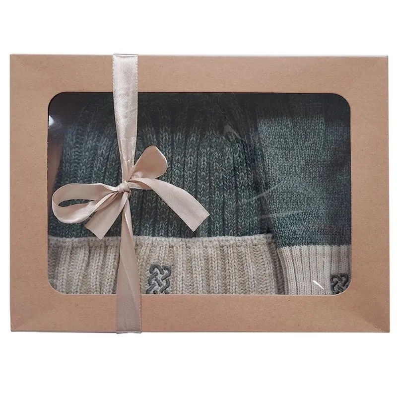 B10195 Sustainable Celtic Hat & Gloves Gift Set in Green Gift Box Gaelsong