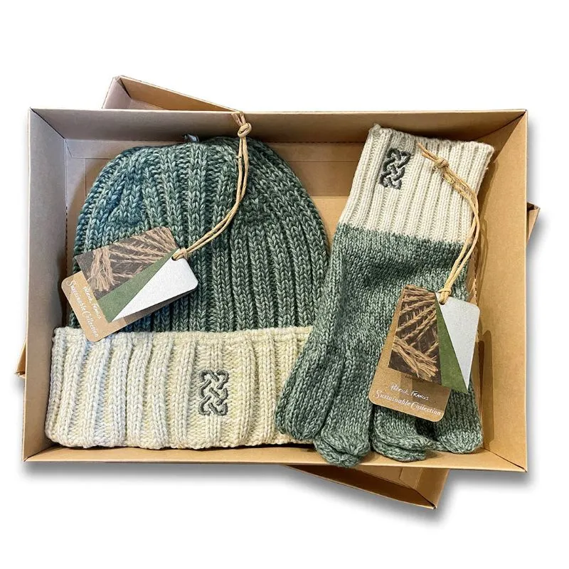 B10195 Sustainable Celtic Hat & Gloves Gift Set in Green Open Gift Box Gaelsong