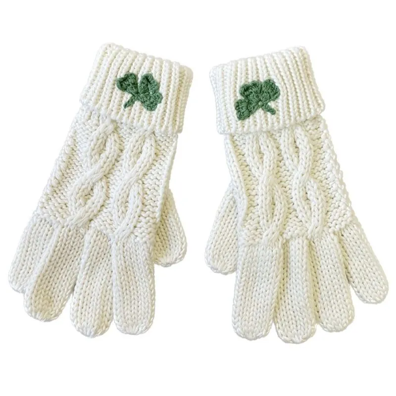B10330 Ladies Shamrock Cable Aran Knit Gloves Studio Gaelsong