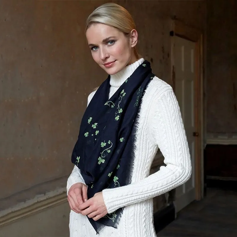 B30146 Shamrock Meadow Scarf Lifestyle Gaelsong