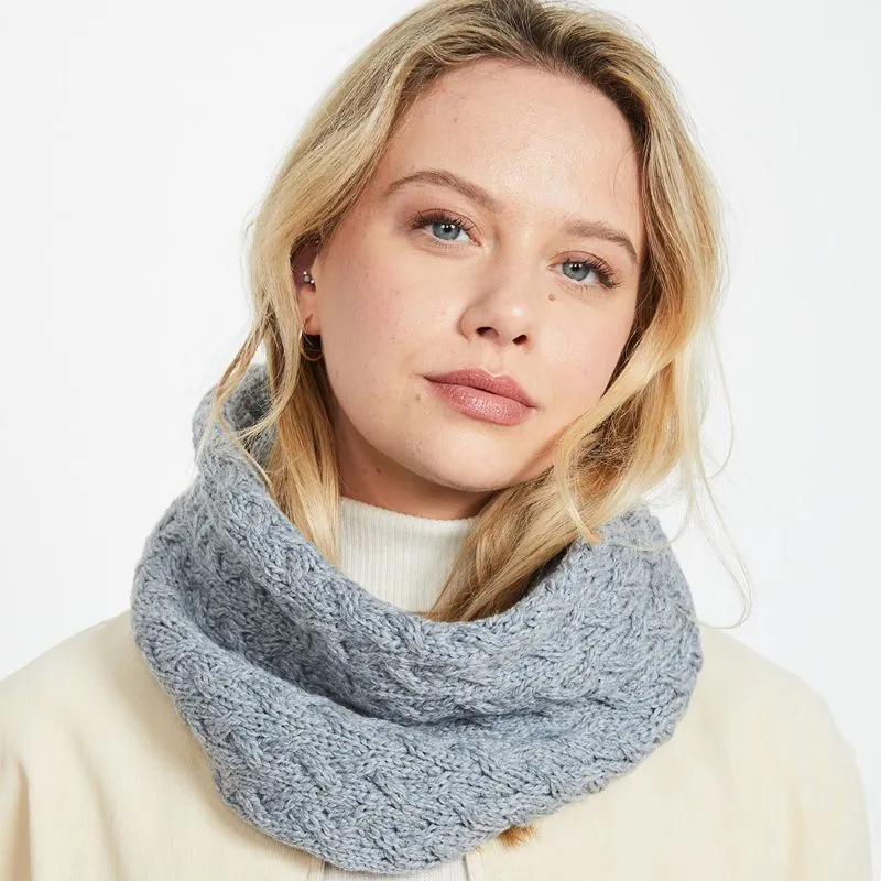 B30193 OCEAN GREY Colour  SuperSoft Merino Cable Infinity Scarf Gaelsong