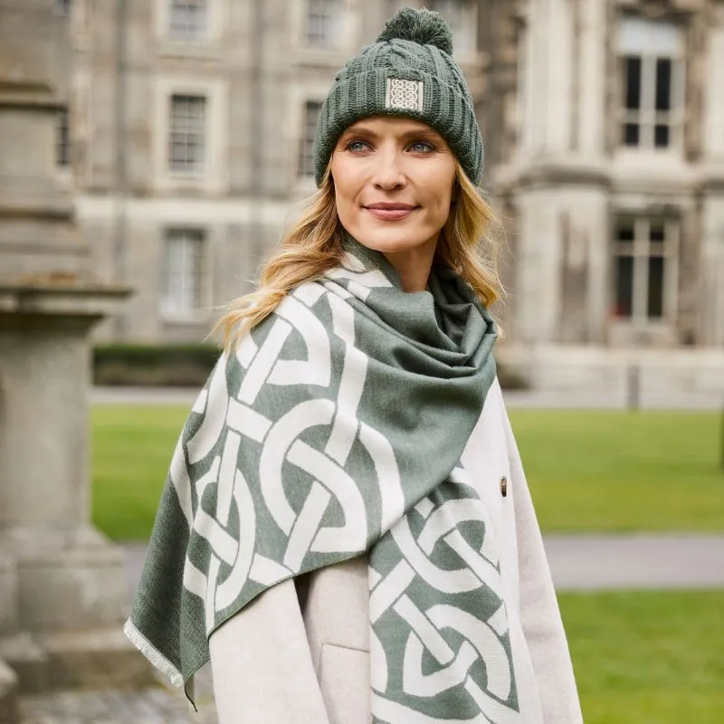 B30220 Thyme & Grey Irish Reversible Scarf Lifestyle Gaelsong