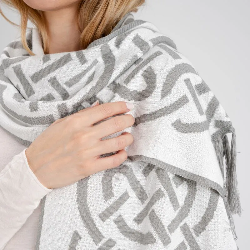 B30239 HARBOR GREY Colour  Celtic Knot Pattern Scarf Closeup Patterns ViewGaelsong