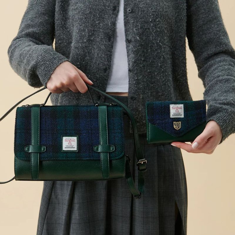 B40251 BLACKWATCH TARTAN Colour Handwoven Small Women's Harris Tweed Wallet with Handbag Gaelsong