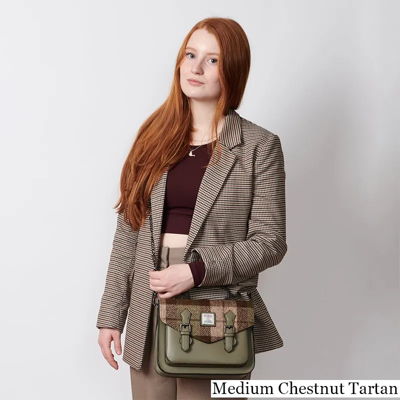 B40253 MEDIUM CHESTNUT TARTAN Colour Handwoven Harris Tweed Satchel Bags Lifestyle Gaelsong