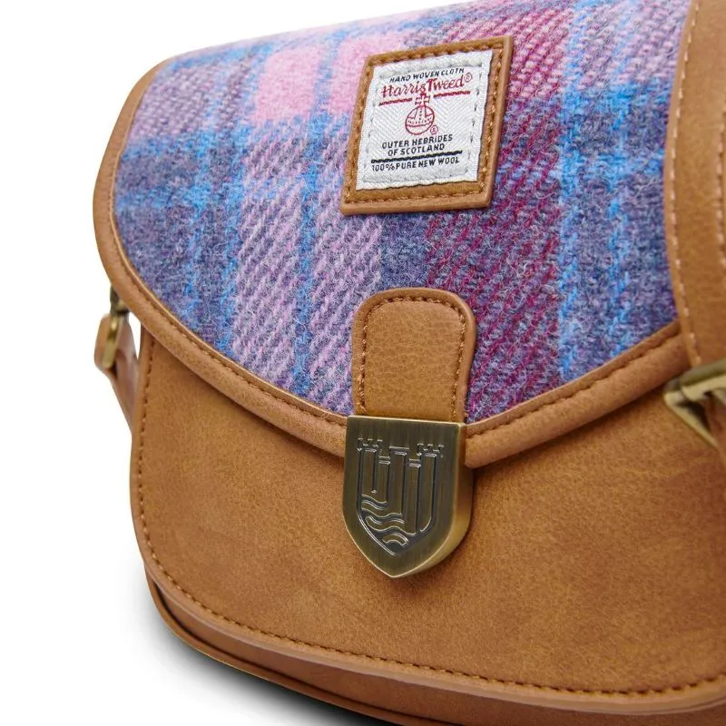 B40265 PINK BLUE Colour Authentic Handwoven Harris Tweed Saddle Bag Closeup Closure View Gaelsong