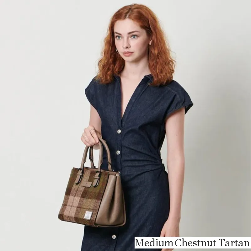 B40266 MEDIUM CHESTNUT Colour Handcrafted Harris Tweed Callie Tote Bag Lifestyle Gaelsong