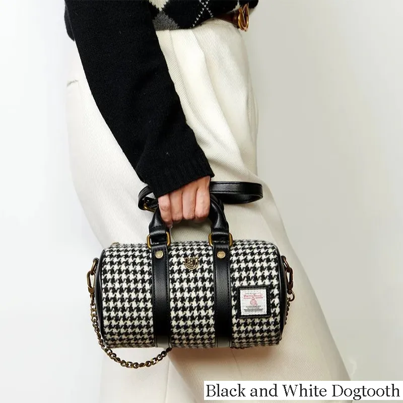 B40267 BLACK and WHITE Colour Handwoven Harris Tweed Duffle Bag Gaelsong