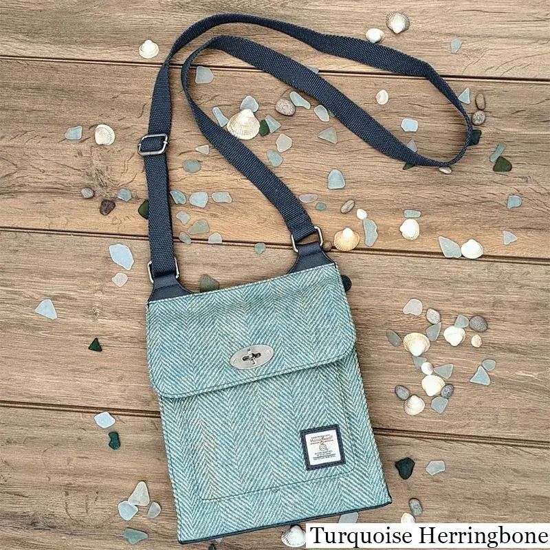 B40274 TURQUOISE HERRINGBONE Colour Authentic Harris Tweed Purse for Ladies Lifestyle Gaelsong