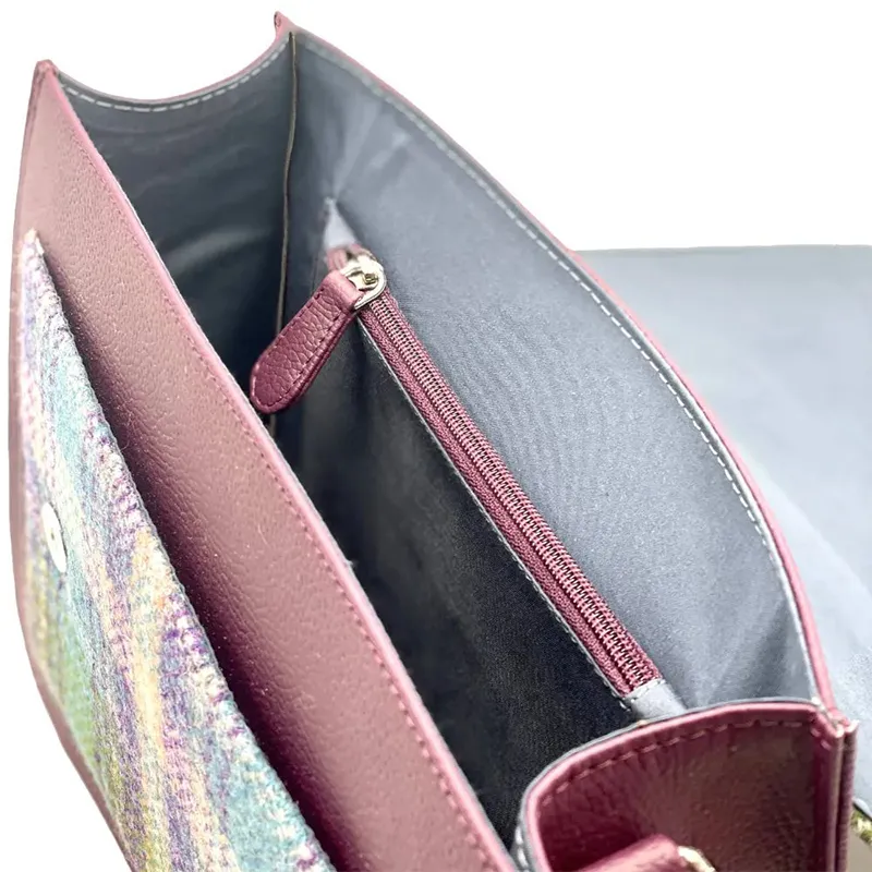 B40275 GREEN PURPLE PLAID Colour Handcrafted Mini Harris Tweed Messenger Bag Inside View Pockets Gaelsong
