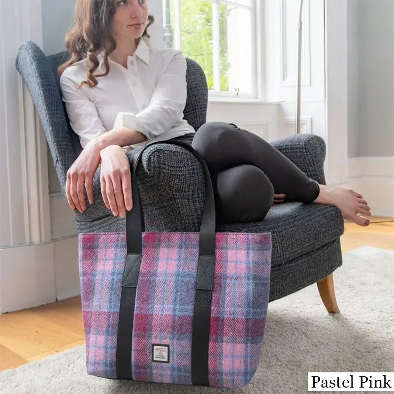 B40276 PASTEL PINK Colour Handmade Harris Tweed Large Shopper Bag Lifestyle View Gaelsong