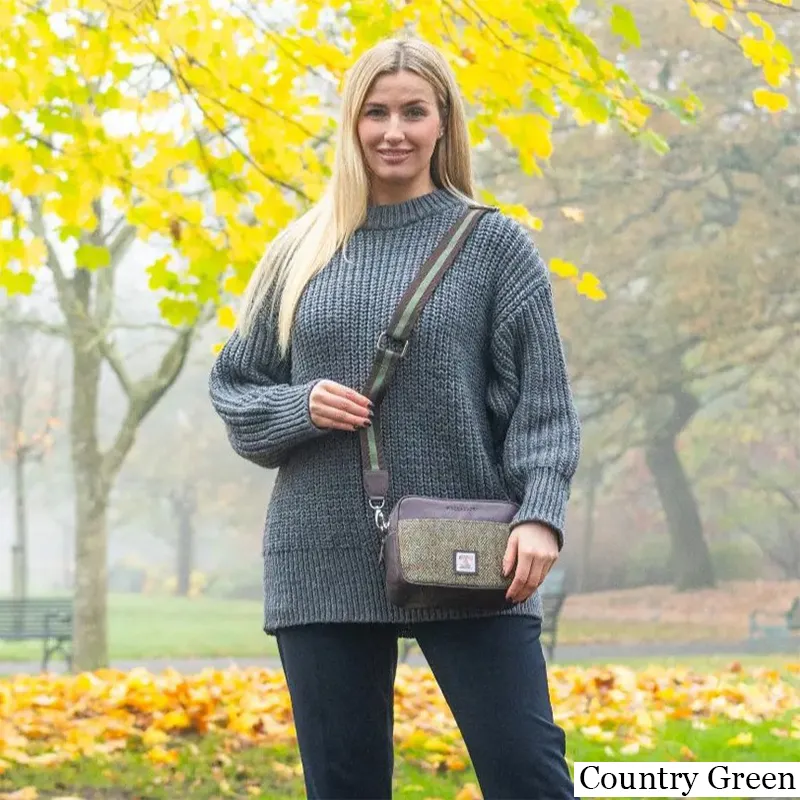 B40280 COUNTRY GREEN Colour Genuine Harris Tweed Camera Bag Lifestyle Gaelsong