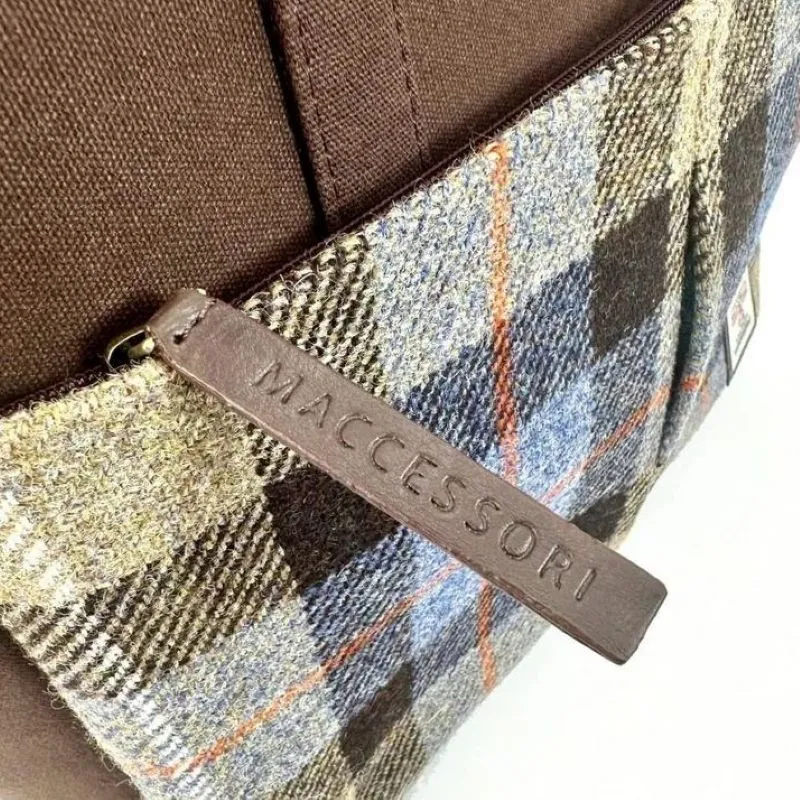 B40282 BLUE BROWN CHECK Colour Large Handcrafted Harris Tweed Travel Bag Zip View Gaelsong