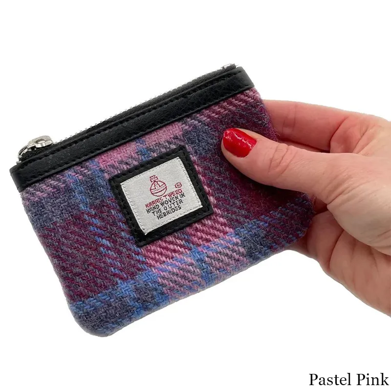 B40298 PASTEL PINK Colour Handcrafted Harris Tweed Coin Purse Lifestyle Gaelsong