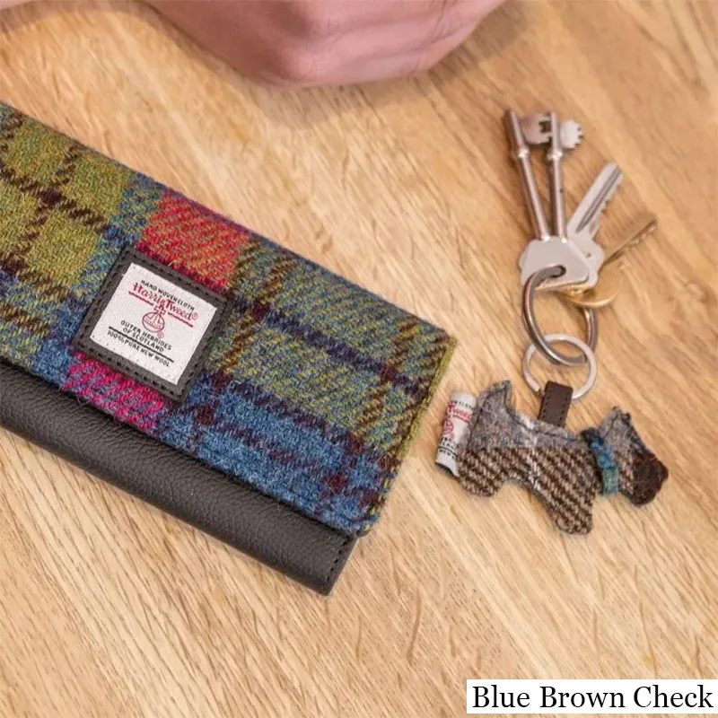 B90202 Blue Brown Check Colour Dog Shaped Harris Tweed Keyring Lifestyle Gaelsong