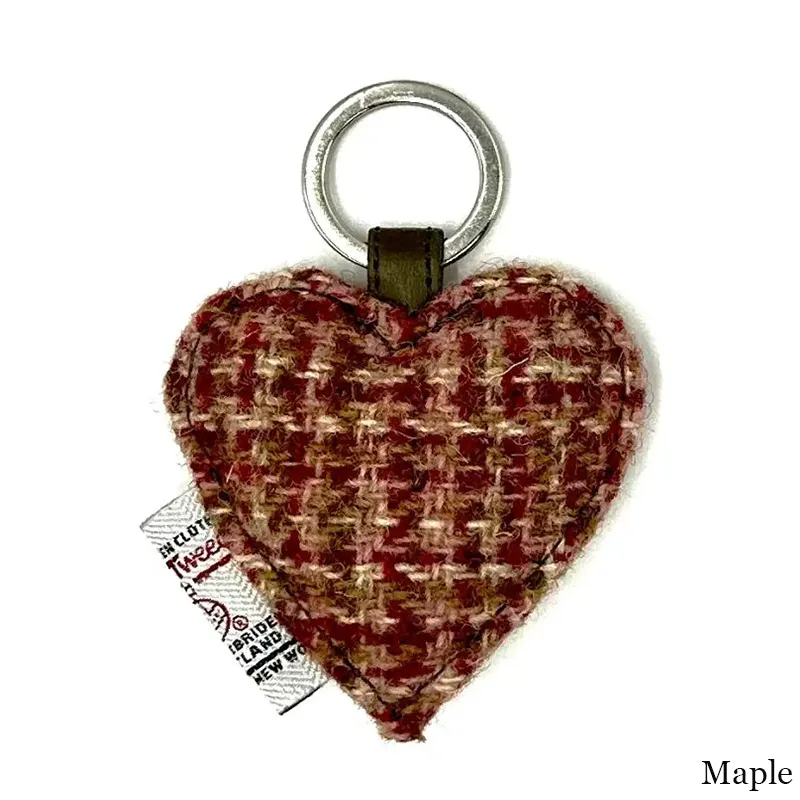 B90203 Maple Colour Heart Designed Harris Tweed Keyring Gaelsong