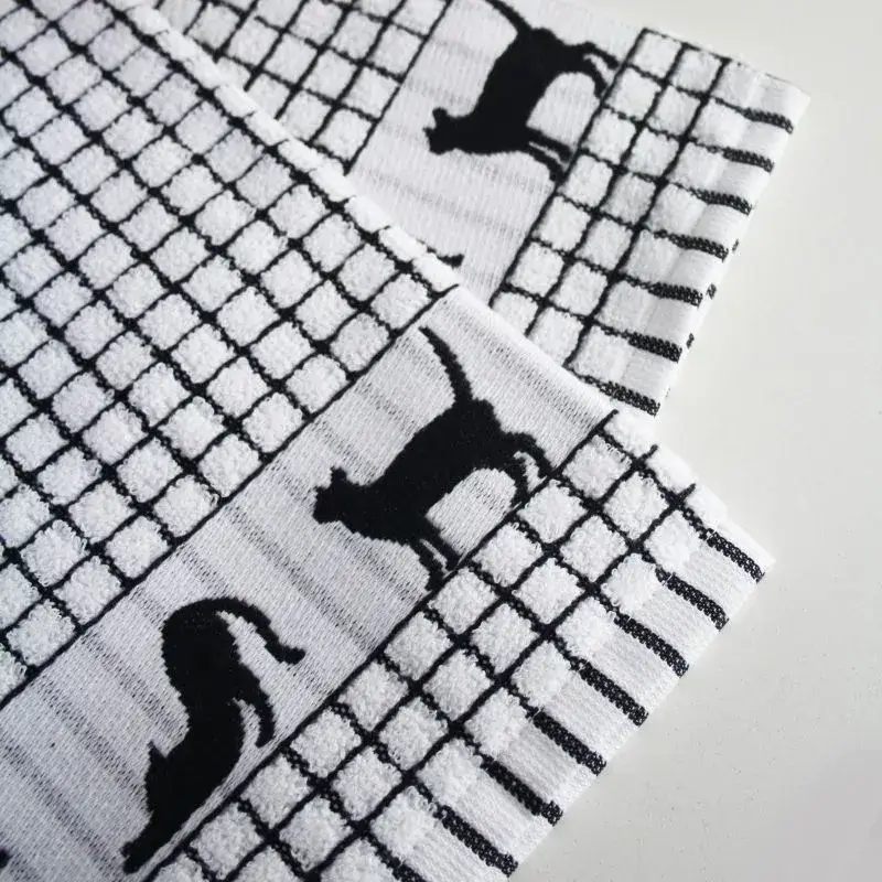 D50649 CATS Irish Designed Jacquard Tea Towel- Set of 3 Closeup View Design Gaelsong