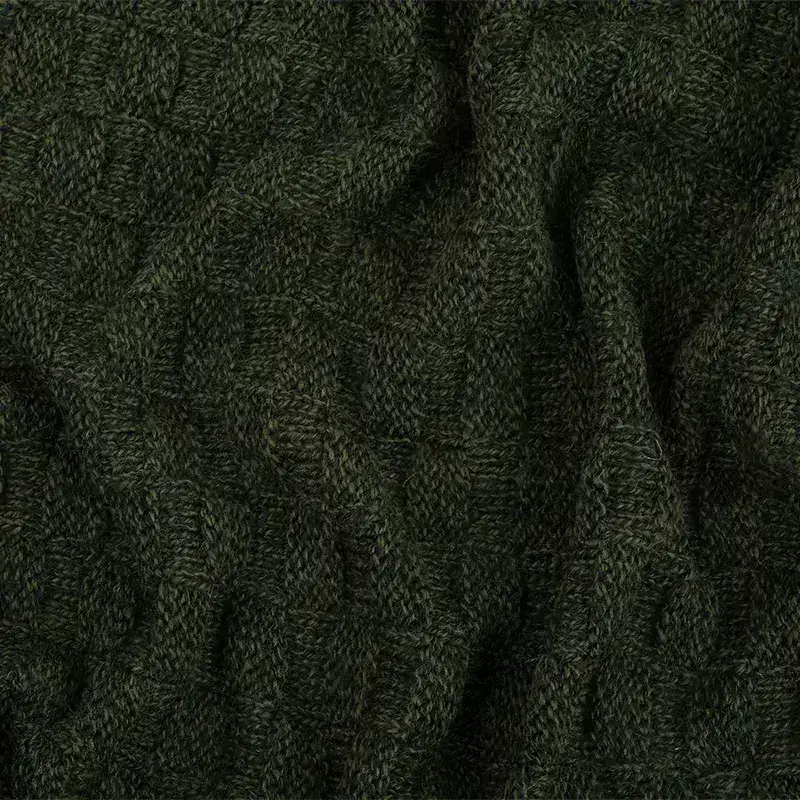D50710 Irish Fisherman Wool Basket Stitch Throw ARMY GREEN Closeup Knit View Gaelsong