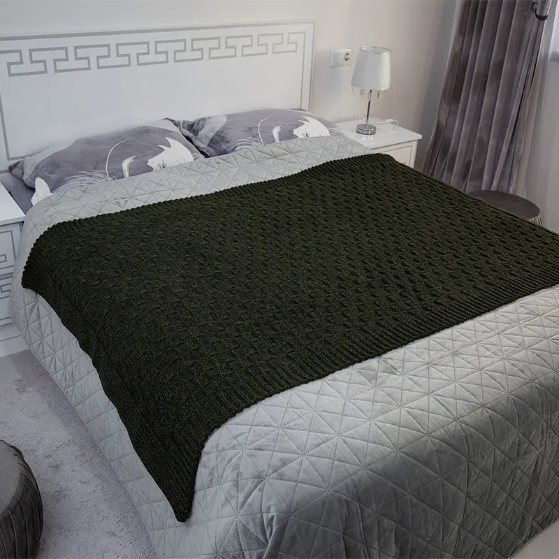 D50710 Irish Fisherman Wool Basket Stitch Throw ARMY GREEN Lifestyle Gaelsong