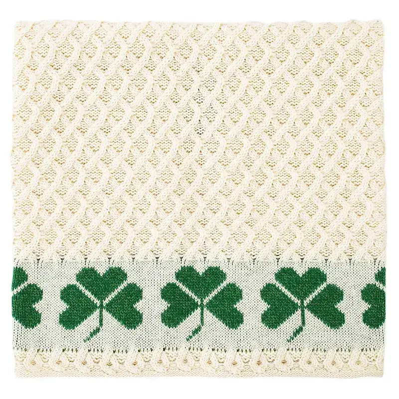 D50712 Irish Shamrock Cable Stitch Throw Closeup View Stitches Gaelsong