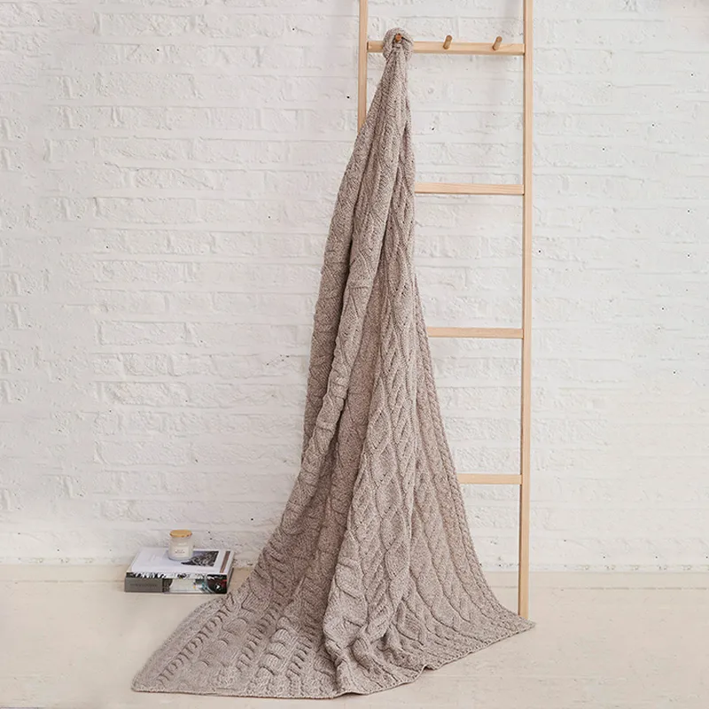 D50732 MISTY GREY Colour Supersoft Merino Chunky Cable Knit Throw Gaelsong