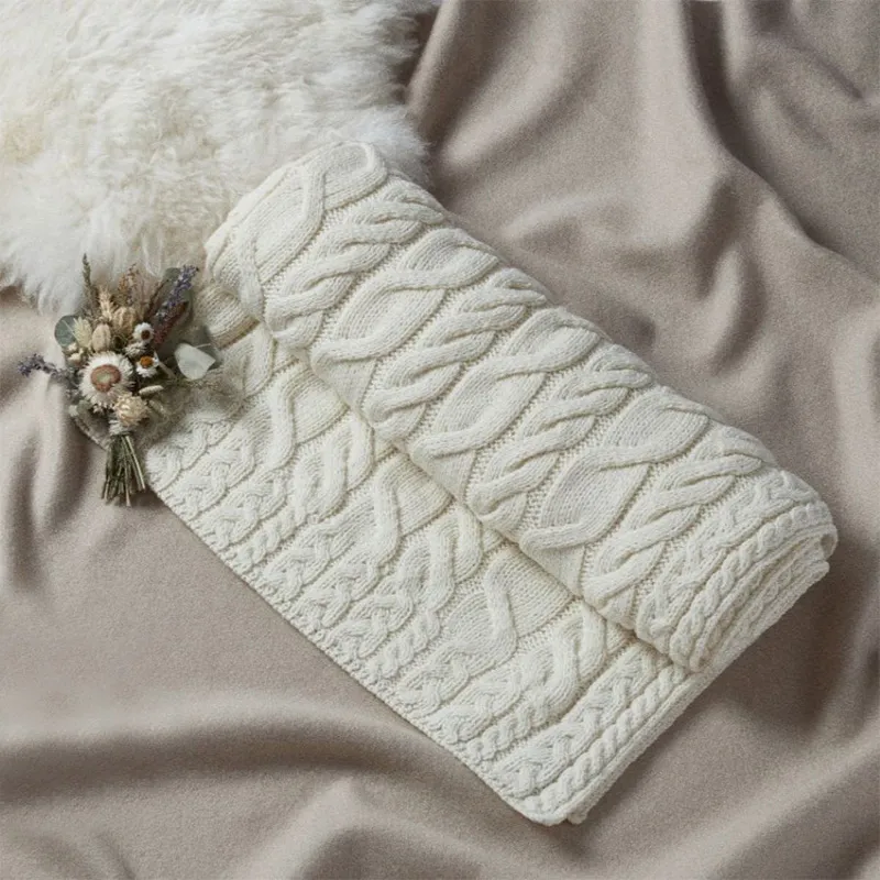 D50732 NATURAL WHITE Colour Supersoft Merino Chunky Cable Knit Throw Folded View Gaelsong