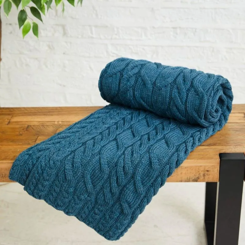 D50732 TEAL BLUE Colour Supersoft Merino Chunky Cable Knit Throw Gaelsong