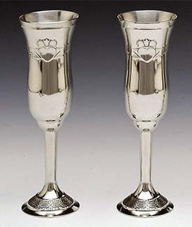 Claddagh Champagne Flutes Set