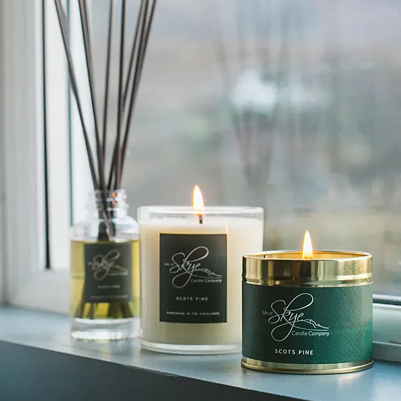 D67119 Handmade Scots Pine Scented Candle - Large Lifestyle Gaelsong
