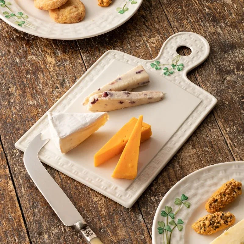 D68730 Hand Painted Irish Shamrock Cheese Board Lifestyle Gaelsong